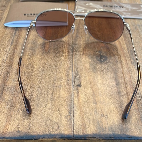 BURBERRY BROWN MIRROR & ROSE GOLD AVIATOR SUNGLASSES - Picture 4 of 5